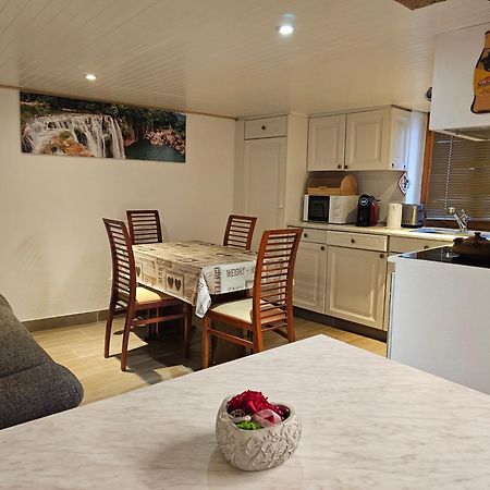Joli Appartement Au Coeur Du Village Orsières Buitenkant foto